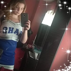 Meet your Posher, Skylar